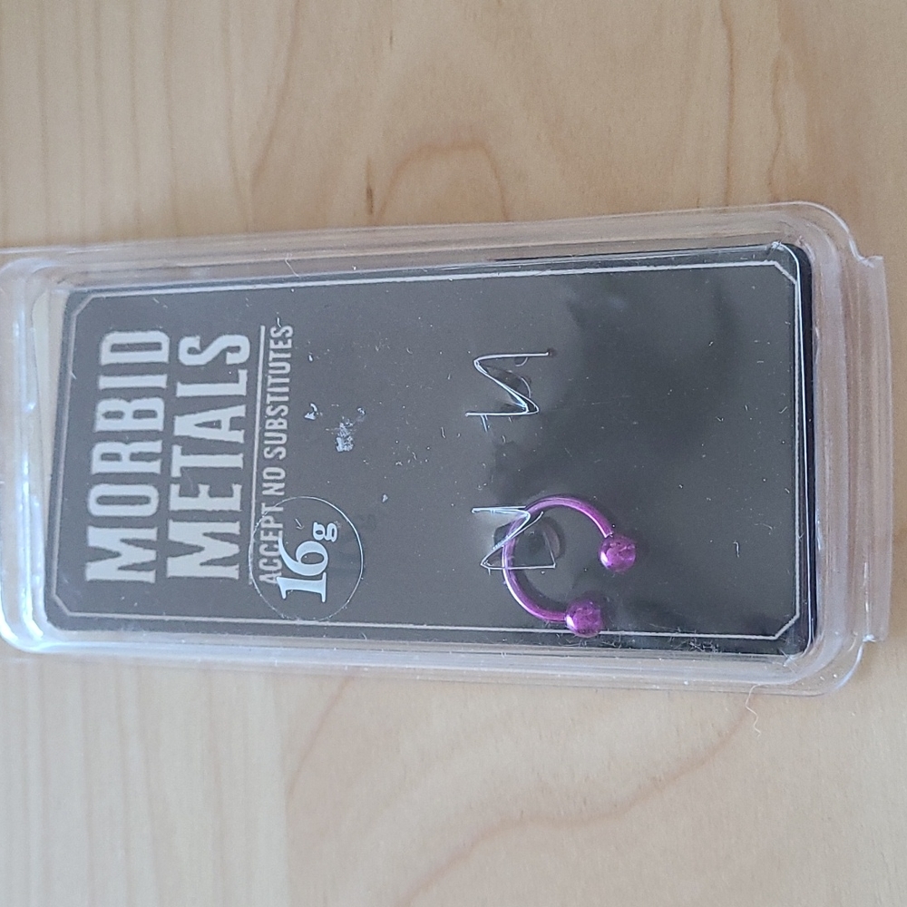 NWT - earring - purple to pink